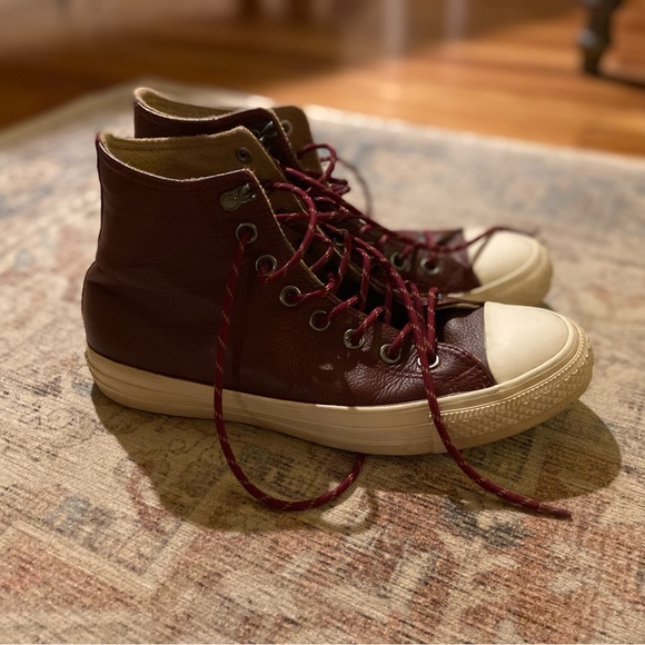 Converse burgundy leather high tops - Picture 4 of 13